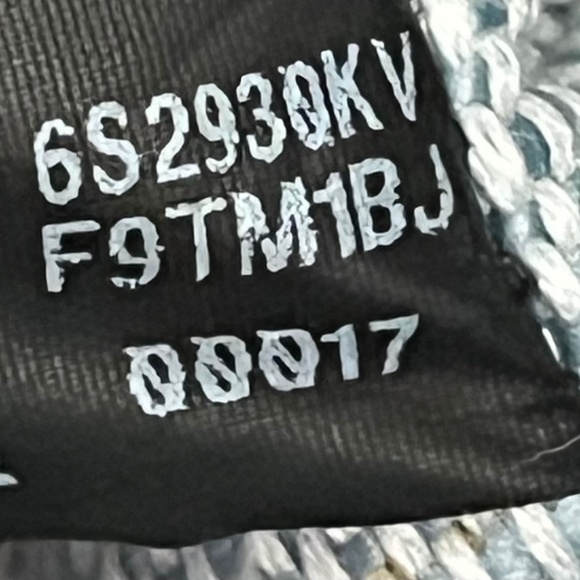 Unboxing/ Review of MK Michael Kors Eva Pale Blue/ Navy  Michael Kors Eva Blue Signature Logo Tote Bag with Pouch